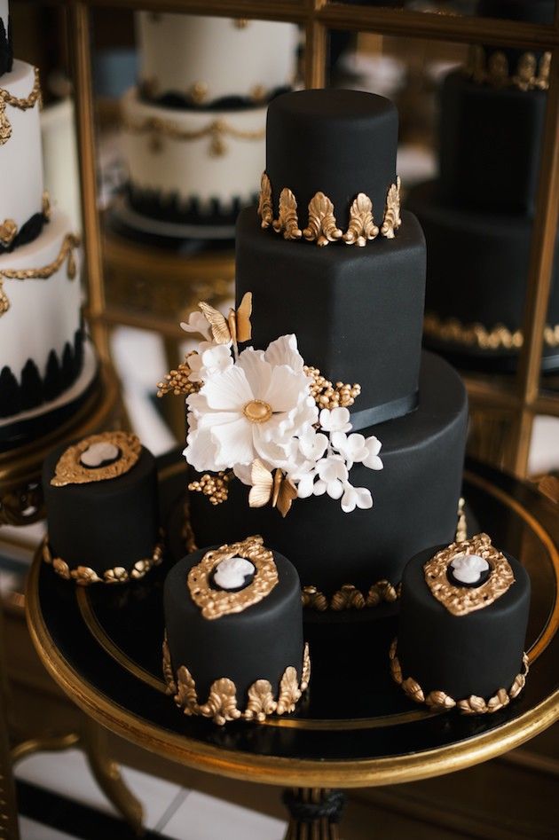 Black and Gold Wedding Cake