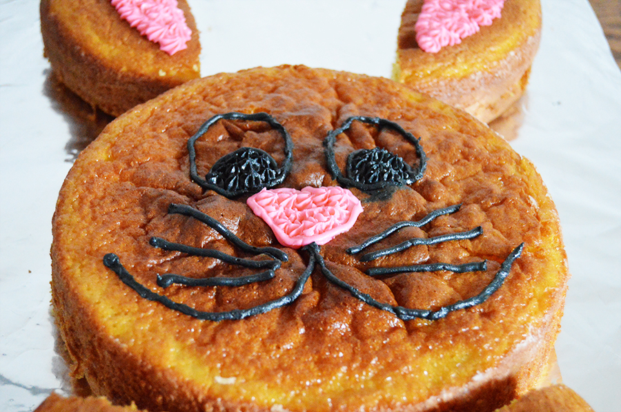 Bunny-Cut-Up-Cake