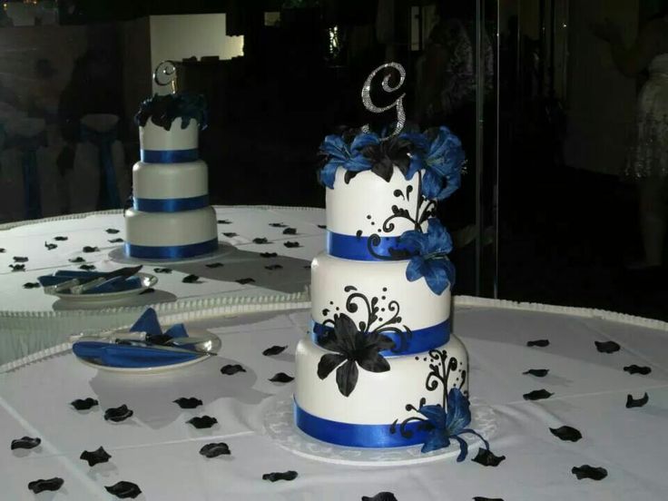 Cakes by Stephanie Monroe MI