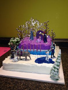 Disney Frozen Birthday Cake