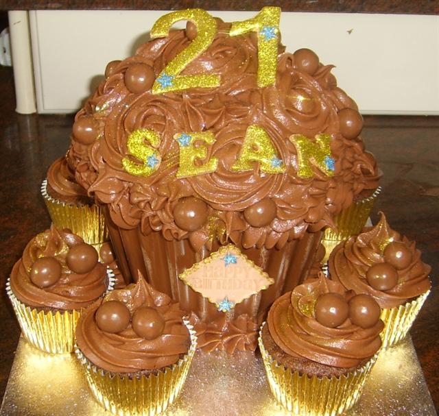 Giant Cupcake Chocolate Fudge