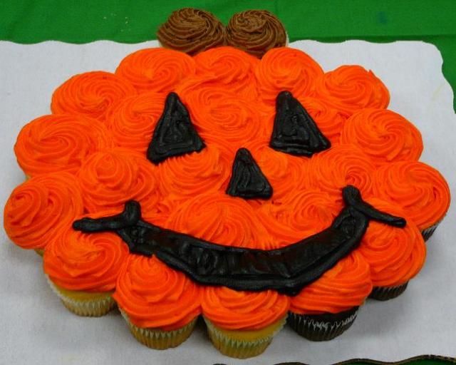 Halloween Pumpkin Cupcake Cake