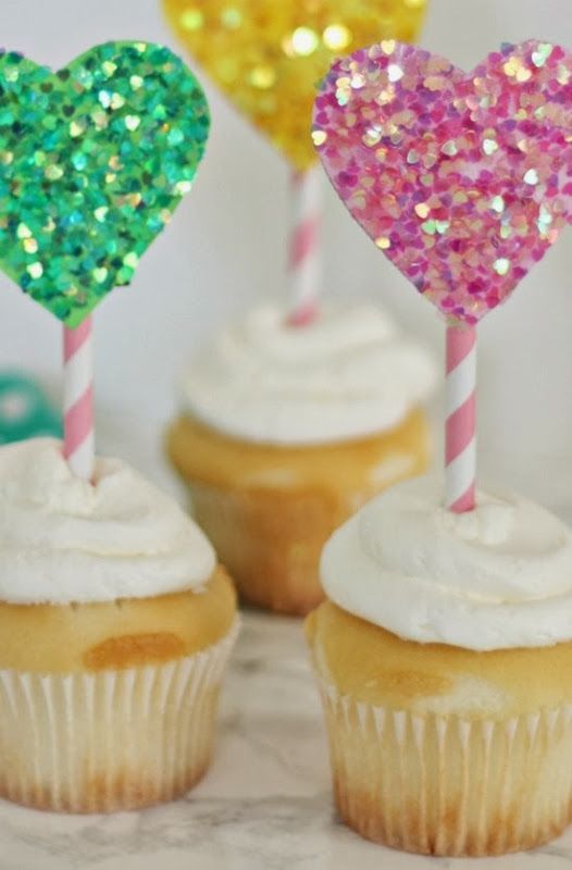 8 Photos of Teenage Valentine Cupcakes