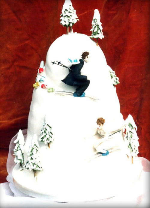 Mountain-Themed Wedding Cake
