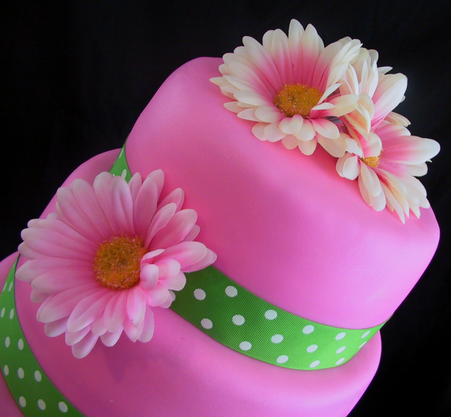 Pink Gerber Daisy Cake