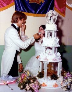 Wedding Cakes From the 1970s