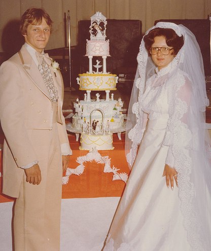 Wedding Cakes From the 1970s