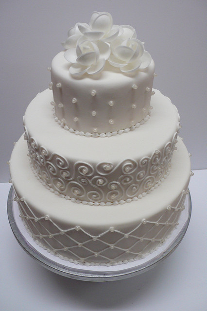 White Fondant Wedding Cake White Fondant Wedding Cake