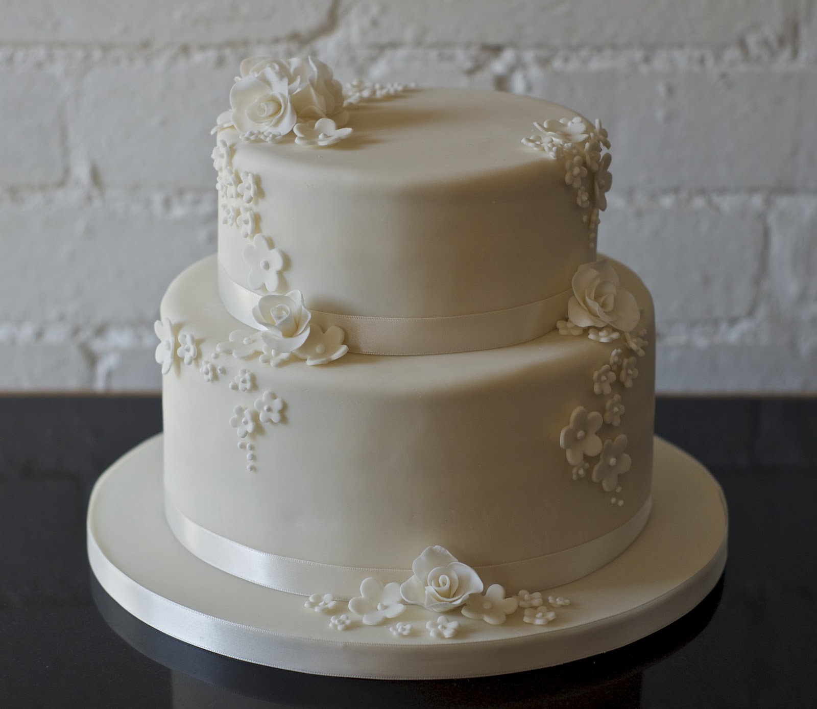 2 Tier Wedding Cake