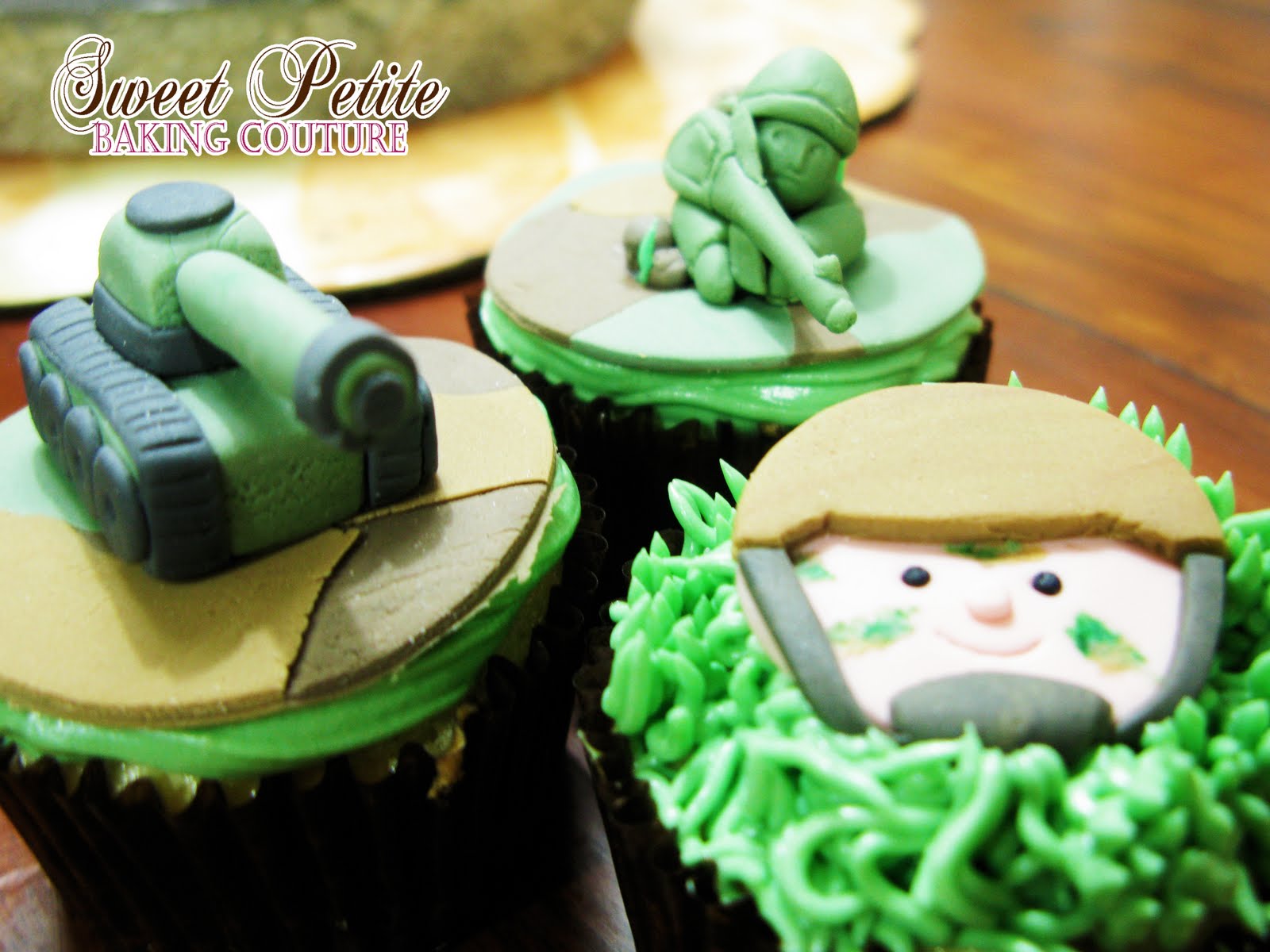 Army Themed Cake Cupcakes