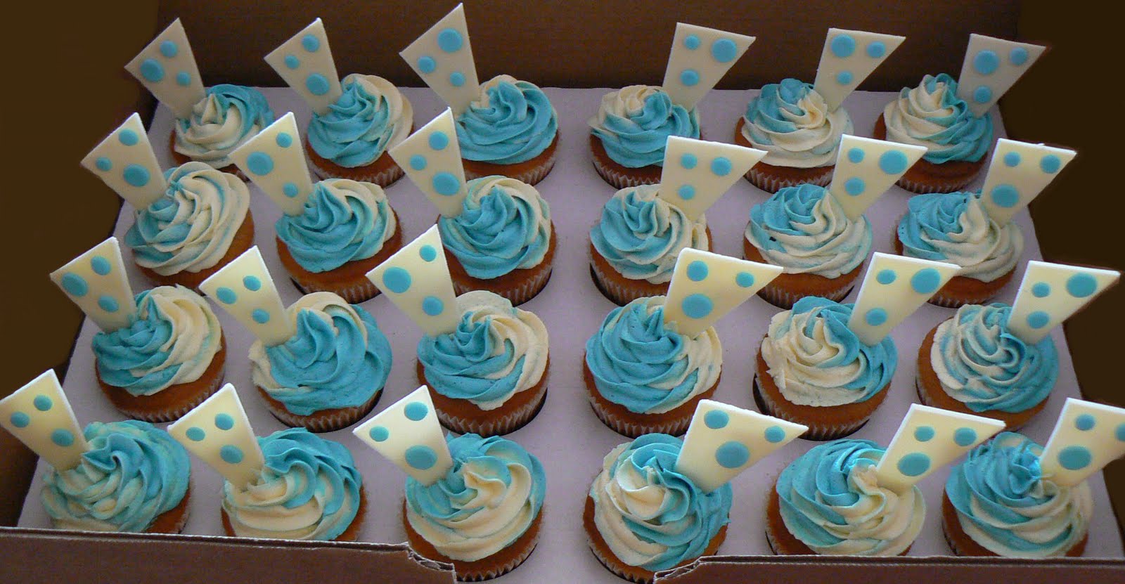 Baby Shower Cupcake Cake