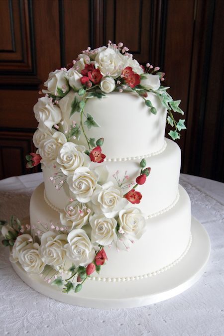 Beautiful Wedding Cakes with Waterfall