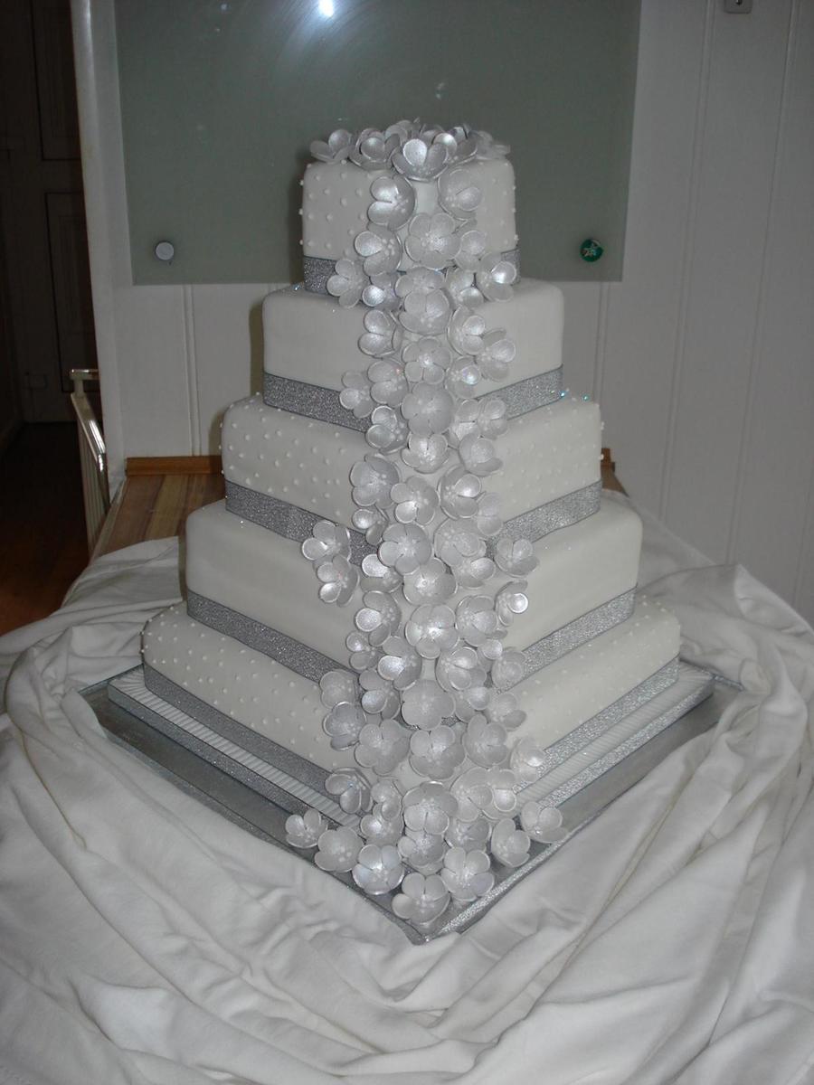 Beautiful Wedding Cakes with Waterfall Beautiful Wedding Cakes with Waterfall