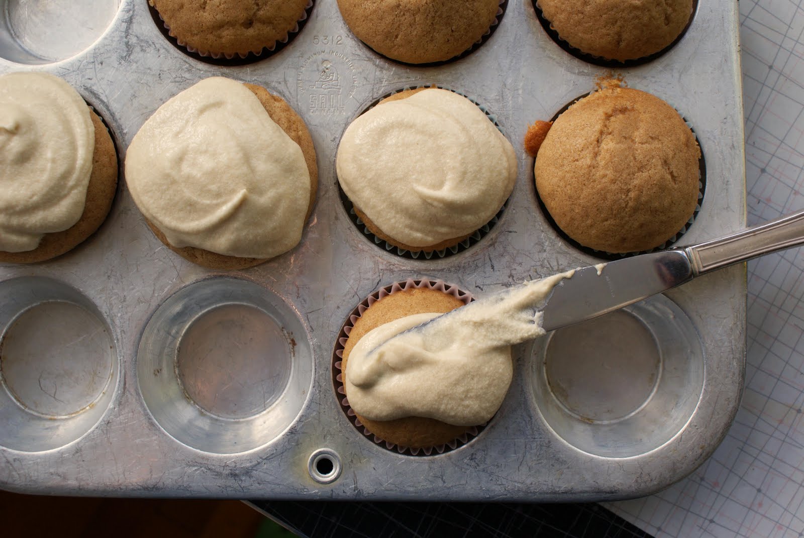 Brown Sugar Spice Cupcakes with Frosting