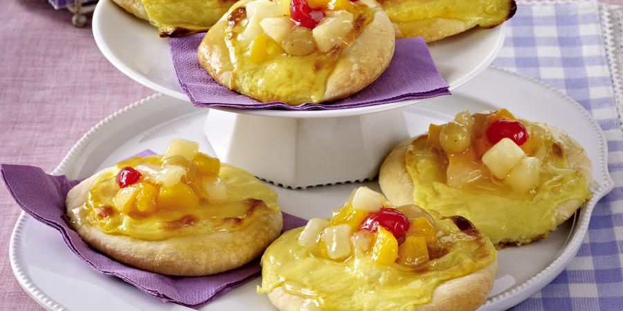Cake with Fruit Topping Recipe Cake with Fruit Topping Recipe