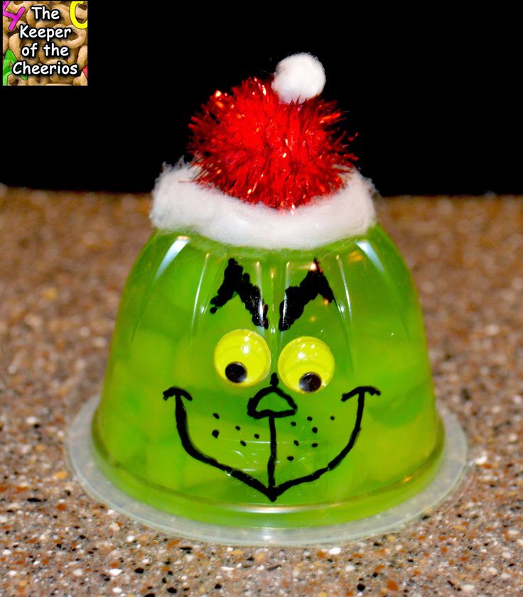 9 Photos of Christmas Rice Cakes Made Of Snacks