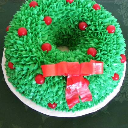 10 Photos of Cakes Shaped Like Christmas Wreaths 10 Photos of Cakes Shaped Like Christmas Wreaths