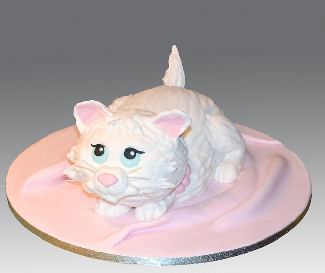 Cute Kitten Cake