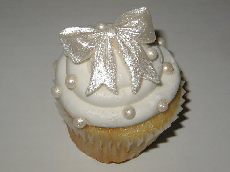 Edible Bow Cupcake Toppers Edible Bow Cupcake Toppers