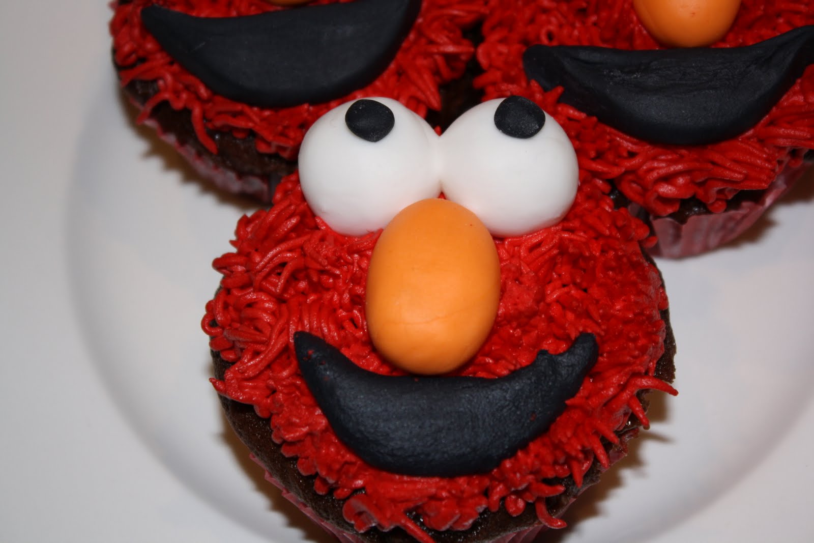 Elmo Cupcake Cake