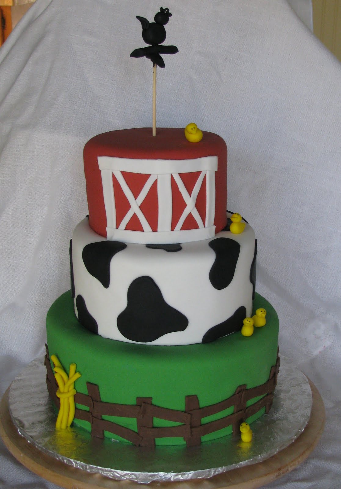 7 Photos of Cupcakes Farm Themed Baby Shower Cakes