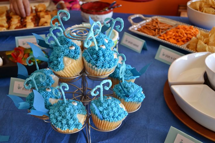 Gummy Whale Cupcakes