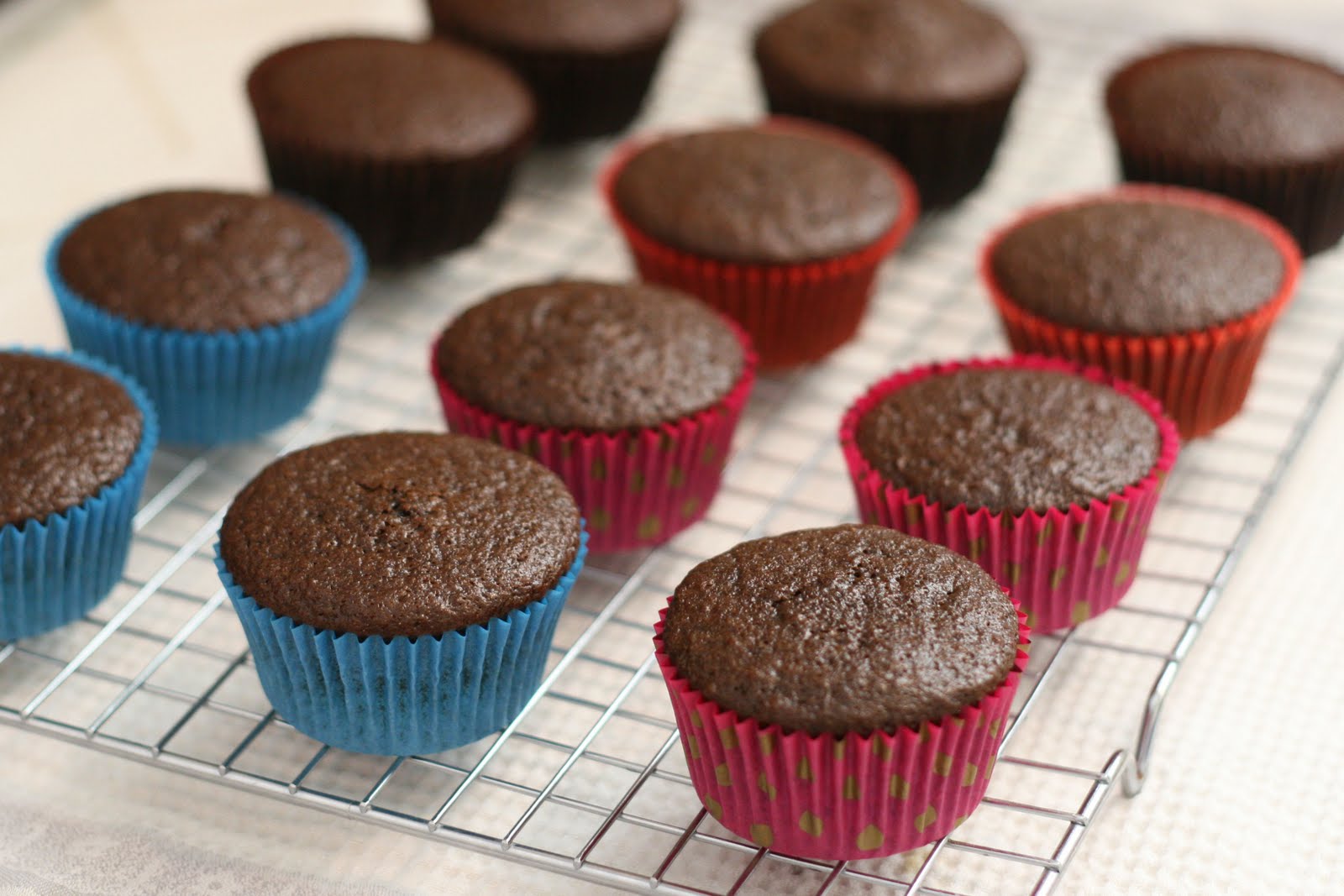 How to Bake Perfect Cupcakes