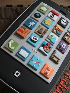 iPhone Birthday Cake