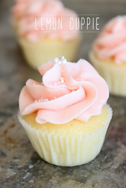 10 Photos of Lemon Cupcakes Made From Scratch 10 Photos of Lemon Cupcakes Made From Scratch