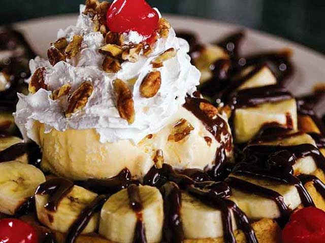 Pancakes Hot Fudge Sundae