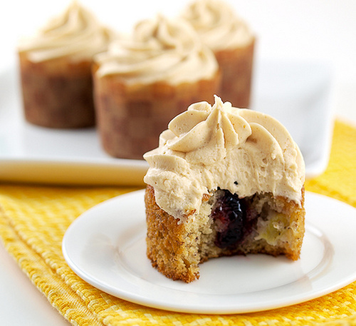 Peanut Butter Banana Cupcakes with Frosting