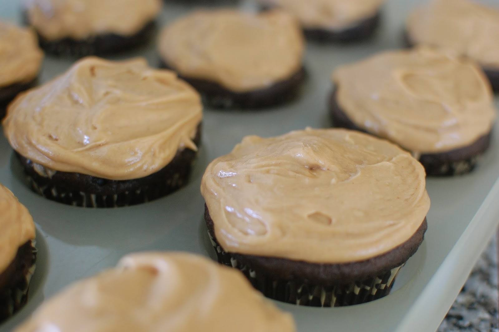 Peanut Butter Cupcakes with Filling