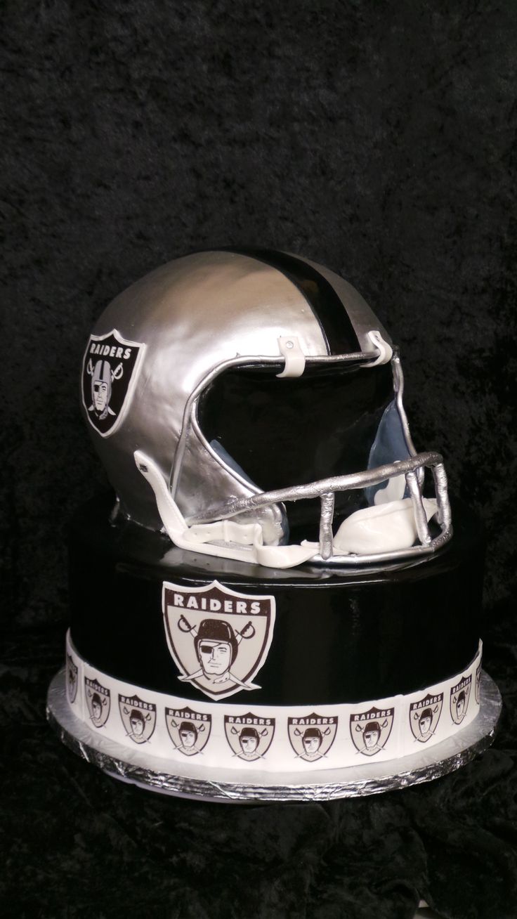 Round Football Helmet Cakes Round Football Helmet Cakes