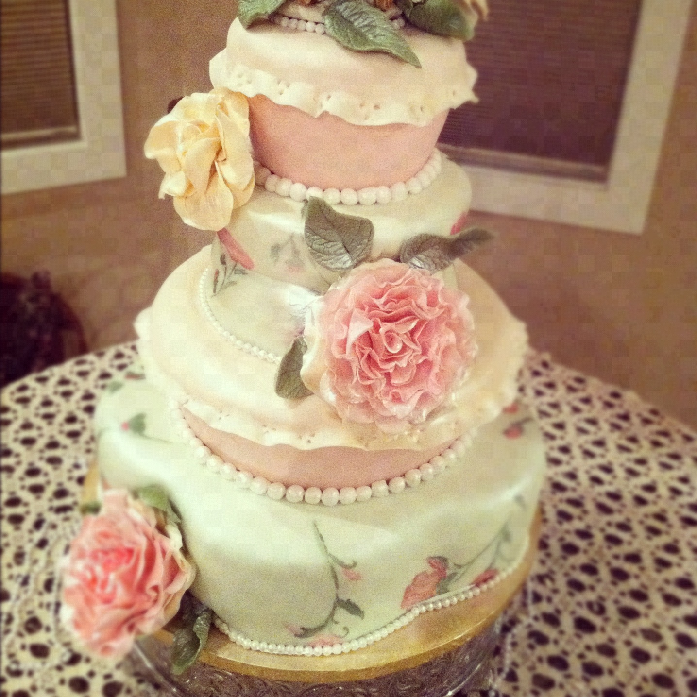 Shabby Chic Wedding Cake