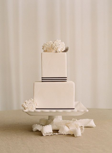 Simple Elegant Wedding Cake