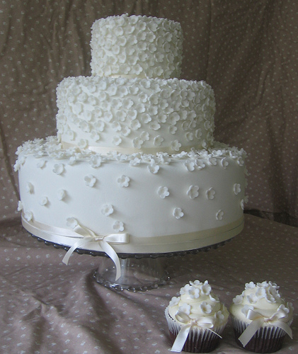 Simple Wedding Cake Design
