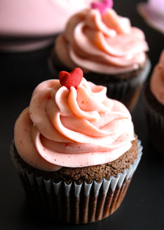 Strawberry Cupcakes with Cream Cheese Frosting Strawberry Cupcakes with Cream Cheese Frosting