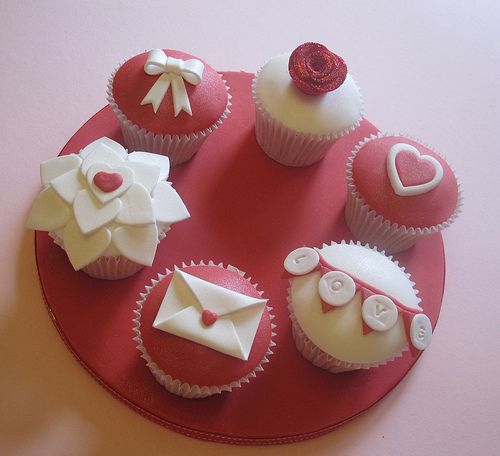 Valentine's Day Cupcake Cake Ideas Valentine's Day Cupcake Cake Ideas