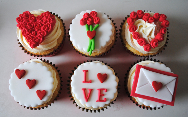 12 Photos of Cupcakes On Their Valentine