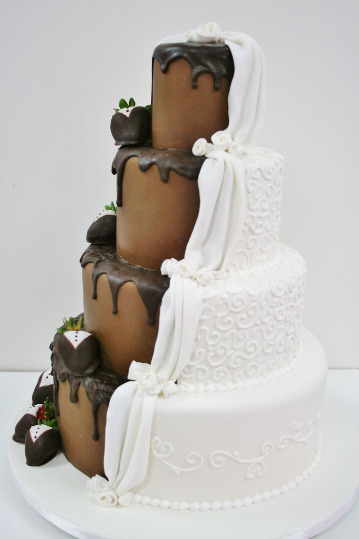 Wedding Cake with Bride and Groom
