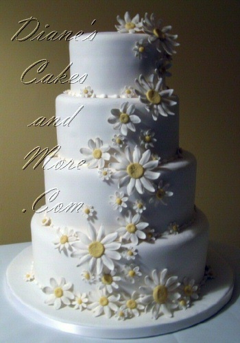 Wedding Cake with Daisies