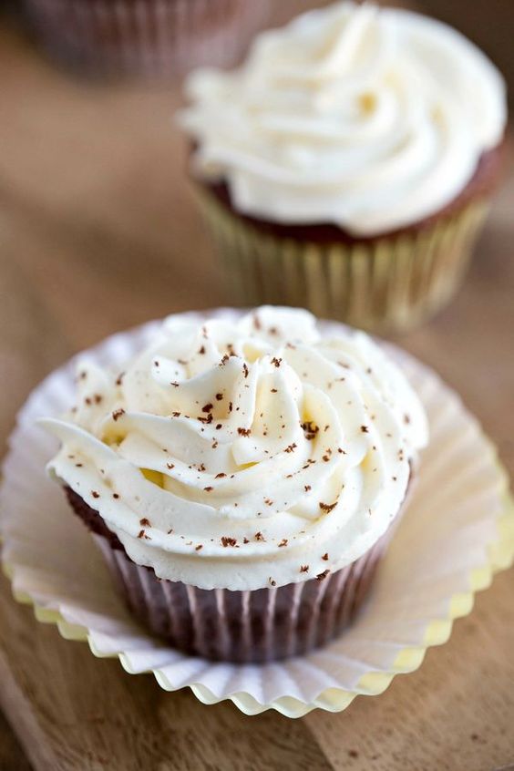 Whipped Buttercream Frosting Whipped Buttercream Frosting