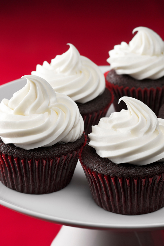 White Chocolate Cupcakes with Frosting