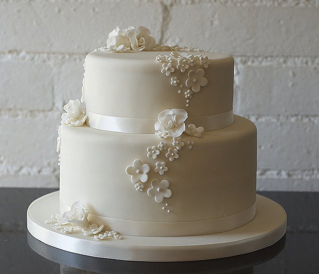 2 Tier Wedding Cake Ideas 2 Tier Wedding Cake Ideas