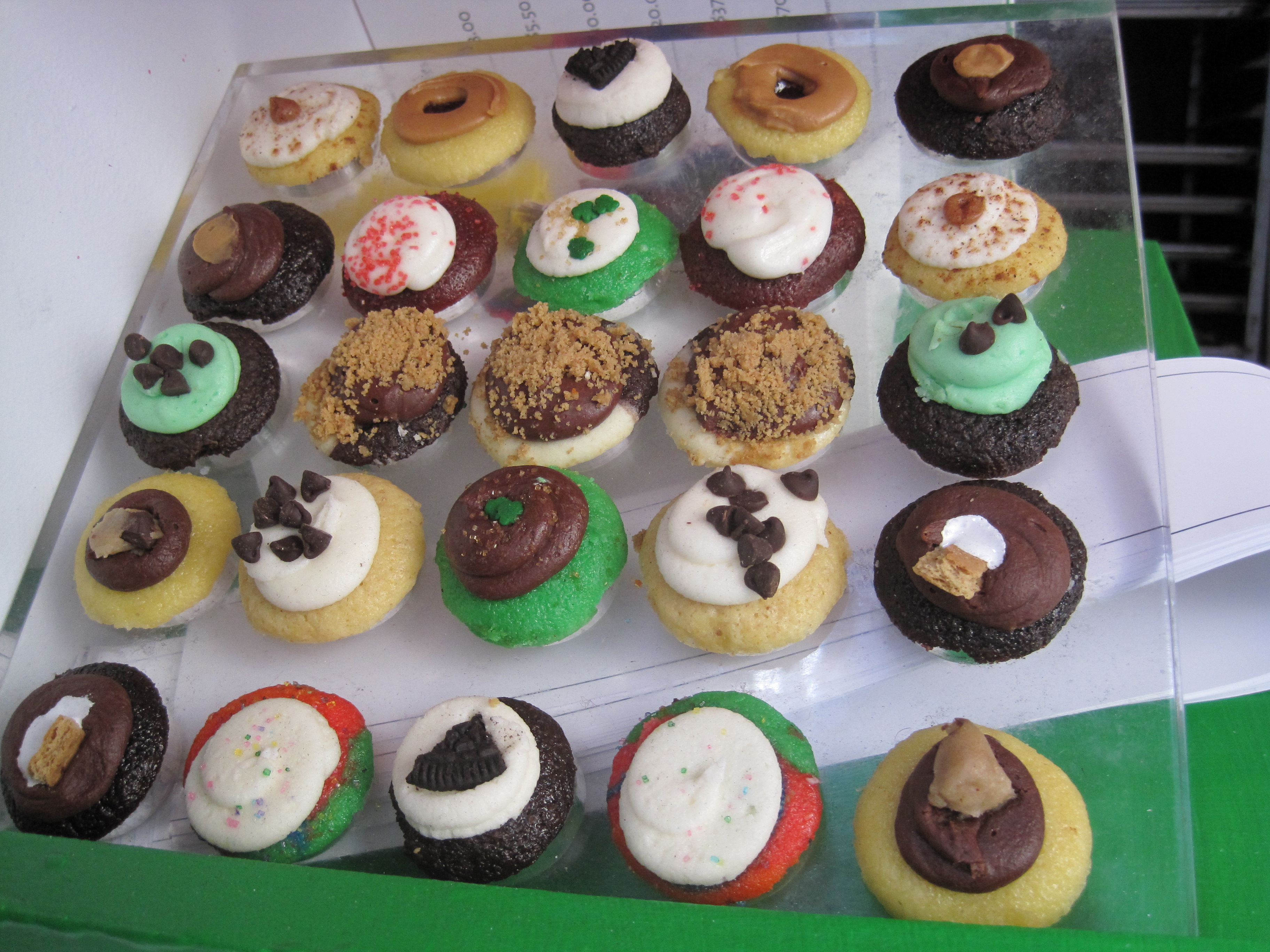 Baked by Melissa Mini-Cupcakes Baked by Melissa Mini-Cupcakes