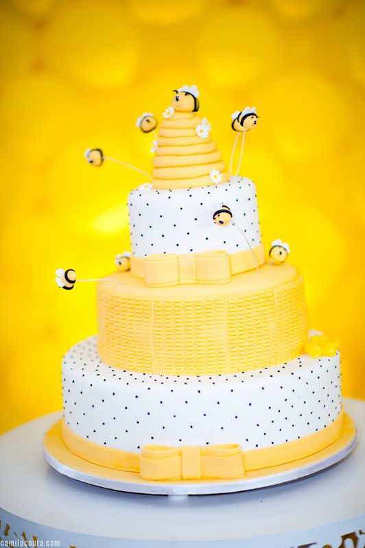 Bee Birthday Party Cake Bee Birthday Party Cake