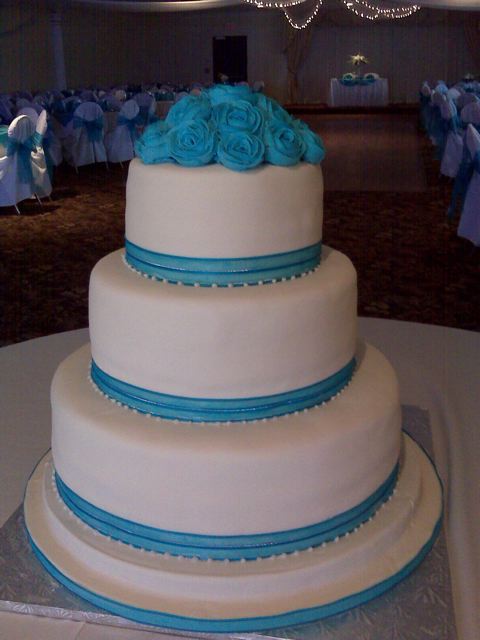 Blue Quinceanera Cakes with Flowers