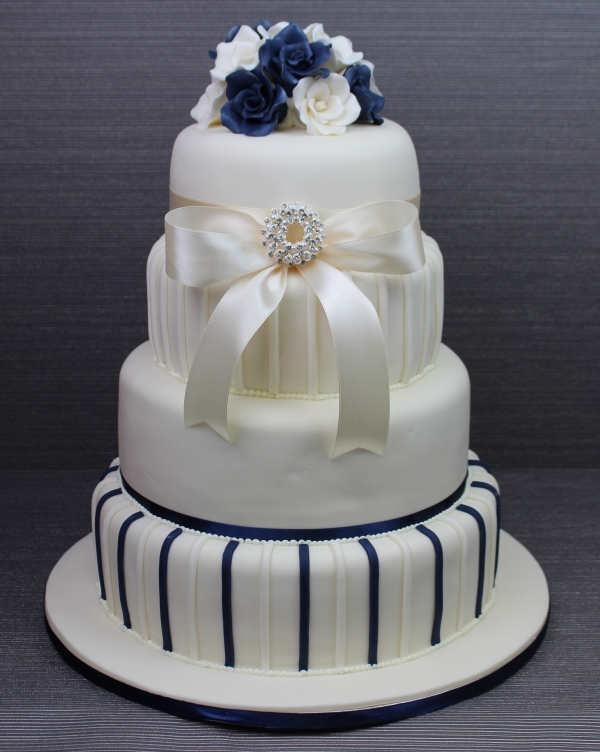 Brooch Wedding Cake