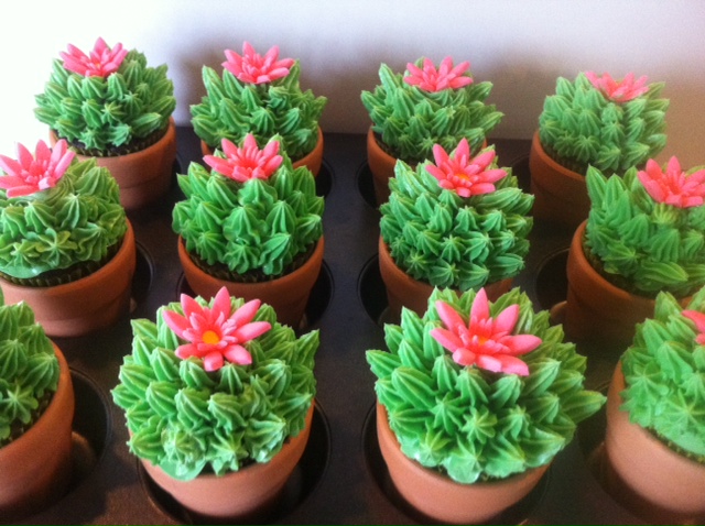 Cactus Cupcake Decorating Idea
