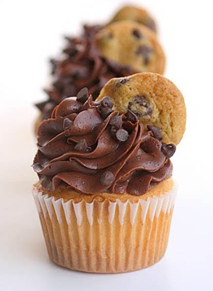 Cookie Dough Stuffed Cupcakes